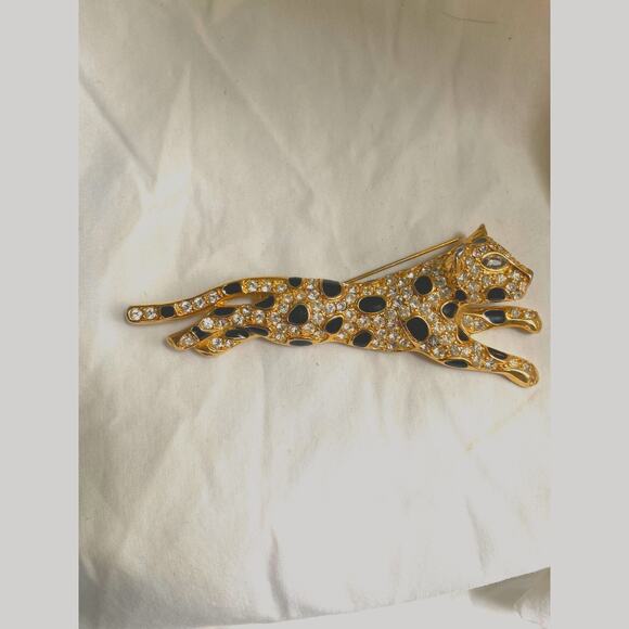 Vintage signed Trifari, leopard brooch, gold tone with black enamel, 4inch pin - Picture 7 of 12